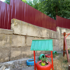 Construcția unui gard nou în IET nr. 174